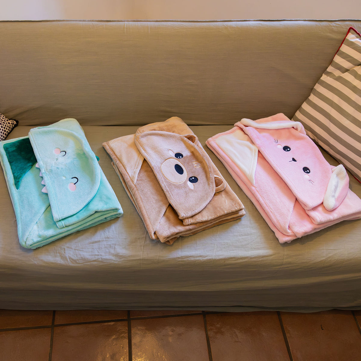 Coperta con cappuccio Legami Bunny - Cosy Hugs