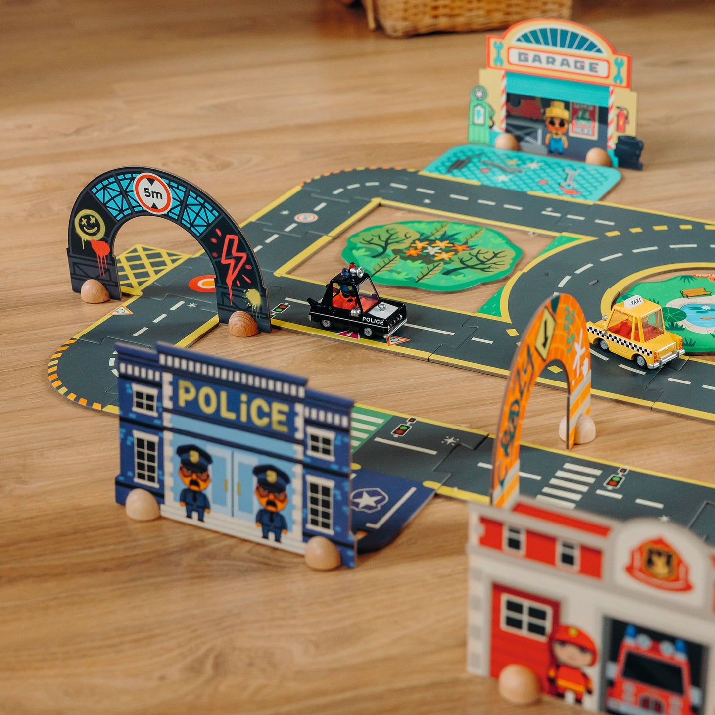 Crazy Motors - Pista Circuito Puzzle Città Gigante