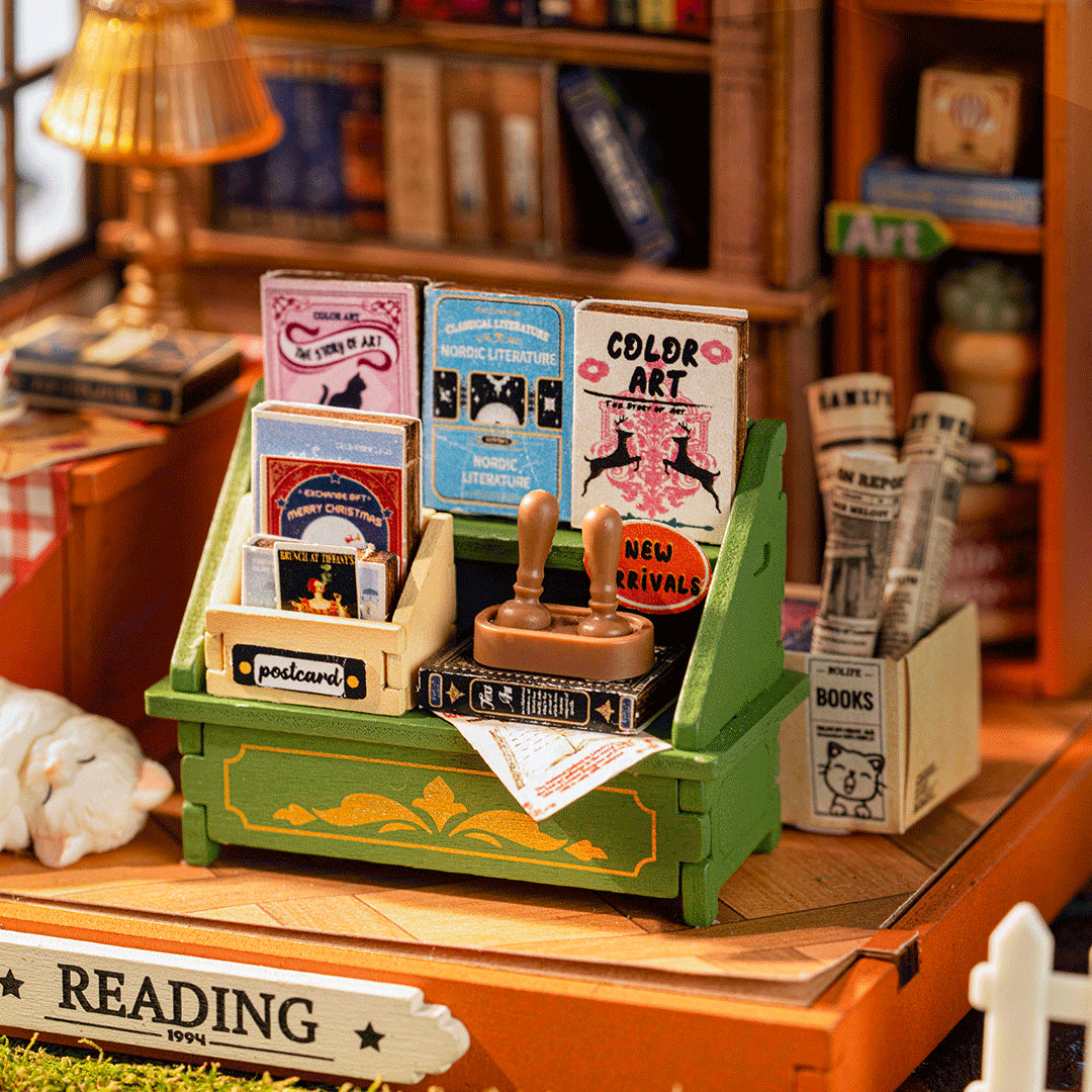 Miniature House - The Muse Bookshop